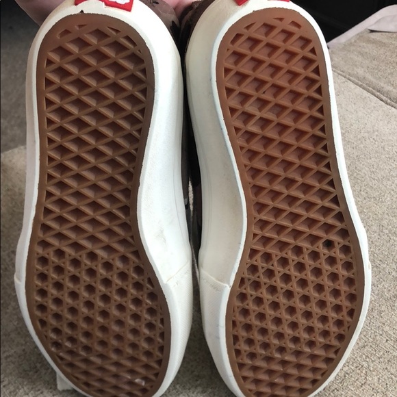 Vans - Picture 5 of 9